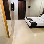 Guest house U Life Residency Mumbai