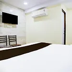Hotel O Metro Galaxy Inn