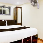 Hotel O Metro Galaxy Inn