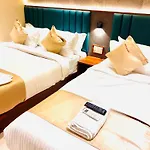 Hotel Apsara - Nearj J Hospital 3*