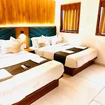 Hotel Apsara - Nearj J Hospital 3*