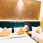 Hotel Apsara - Nearj J Hospital