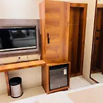 Apsara - Nearj J Hospital 3*