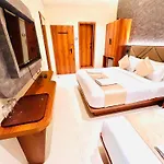 Hotel Apsara - Nearj J Hospital
