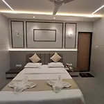 Le Glance & Hotel