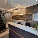 Hotel Le Glance & Mumbai