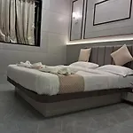 Le Glance & Hotel 4*