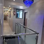 Le Glance & Hotel Mumbai