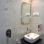 Hotel Le Glance & Mumbai