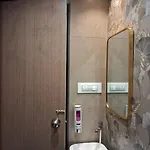 Hotel Le Glance & Mumbai