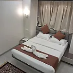 Le Glance & Hotel Mumbai