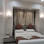 Le Glance & Hotel