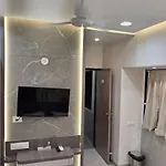 Le Glance & 4* Mumbai