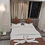 Le Glance & Hotel Mumbai