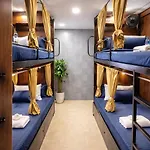 Bombay Stay Near Mumbai International Airport