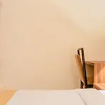 Hotel Emerald Near T2 International Airport Mumbai
