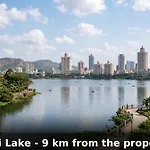 Super O Khar East Near Railway Station 3* Mumbai