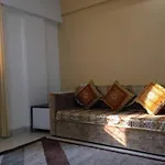 Oyo Premium Mumbai Near Seven Hills Hospital