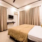Oyo 3463 Arista Apartments