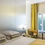 Metro International Hotel