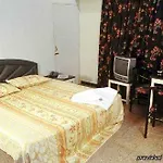 Metro International Hotel 2*