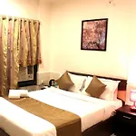 Dragonfly Emerald Mumbai