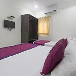 Hotel Oyo 845 Kailash Park 2*