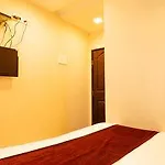 Oyo 845 Kailash Park Hotel Mumbai