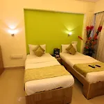Oyo Premium Mumbai Saki Vihar
