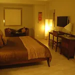 Hotel Juhu Residency Boutique