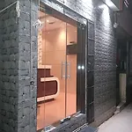 Hotel Avenue Residency