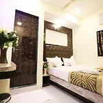 Hotel Onyx Residency 3*