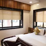 Hotel Flora Fountain,Fort