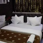 Onyx Residency 3*