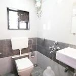 Hotel Onyx Residency 3*