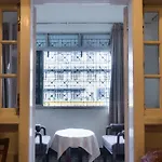 Bed And Breakfast At Colaba