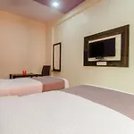 Oyo 9326 Om Sai Residency