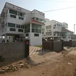 Oyo 935 Palkhee 3*