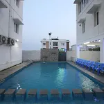Oyo 935 Palkhee 3*