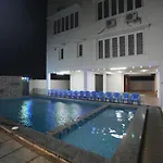 Oyo 935 Palkhee 3*
