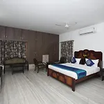 Hotel Oyo 935 Palkhee 3*