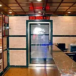 Hotel Hira
