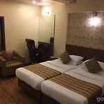Hotel Rajhans 2*