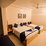 Ashwin Hotel 2*