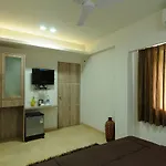 Crystal Hotel 3*