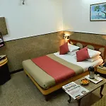 Royal Castle Hotel 2*