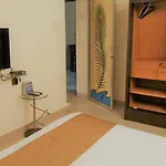 Dragonfly Emerald Apartment