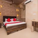 Hotel Oliver, Colaba 2*