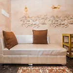 Hotel Oliver, Colaba Hotel 2*