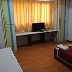 Hotel Shubham Parle 2*